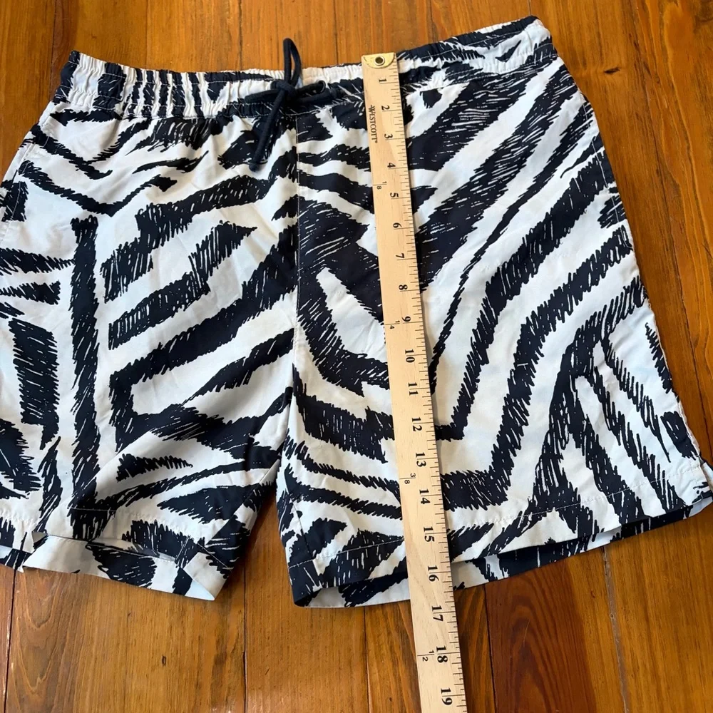 Mishka Board Shorts Size 32 Retro 80s 90s Black‎ White
